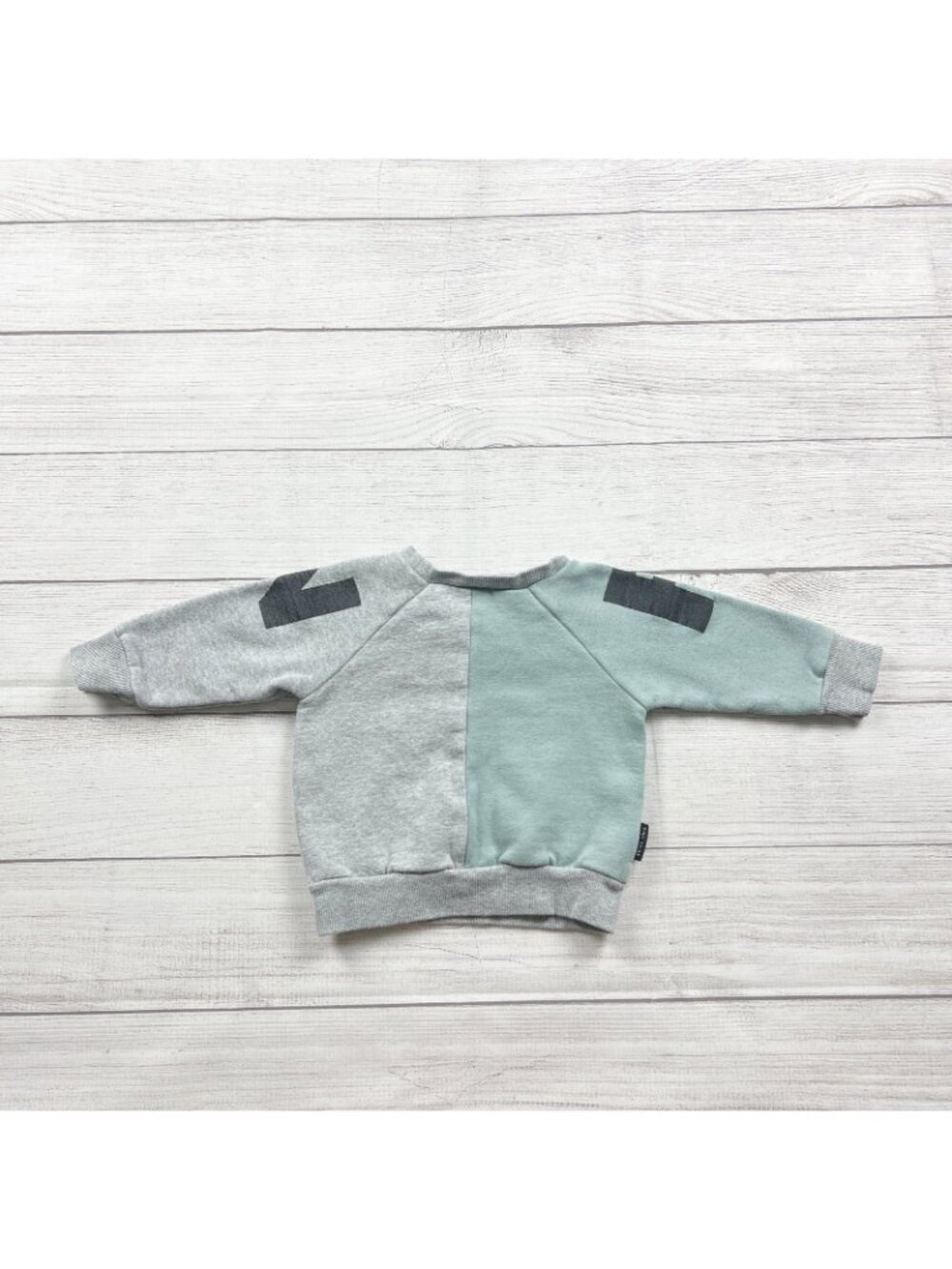 Tiny Tribe Baby Sweatshirt Fun Graphic Long Sleeve Crewneck 9-12 Months - Picture 4 of 4
